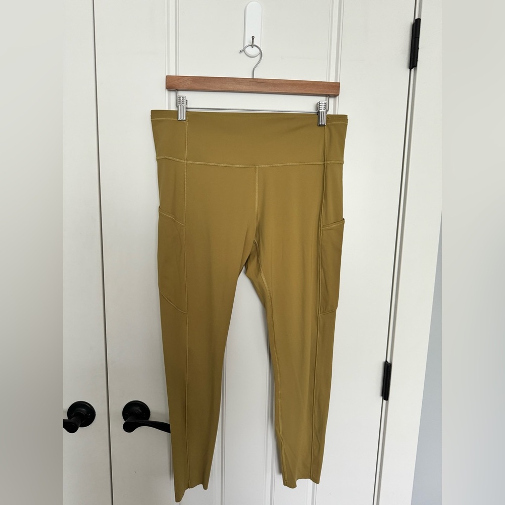 Lululemon Fast and Free by leggings with side pockets